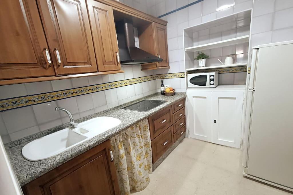 Tipico Y Pintoresco Patio De Vecinos, Con Encanto Sevilla Eksteriør bilde