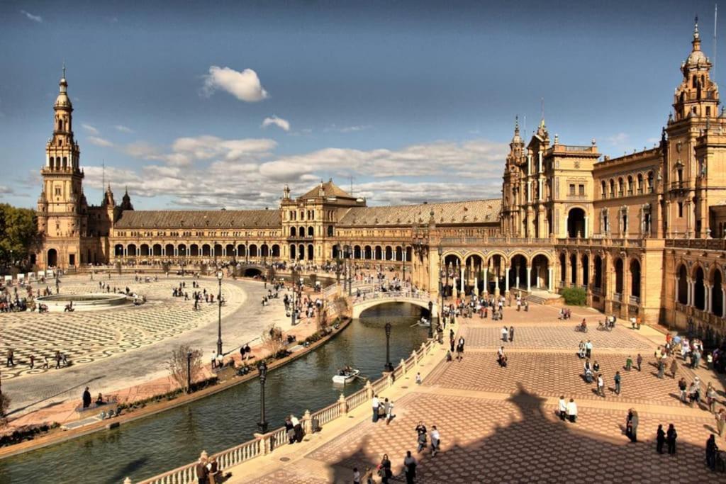 Tipico Y Pintoresco Patio De Vecinos, Con Encanto Sevilla Eksteriør bilde